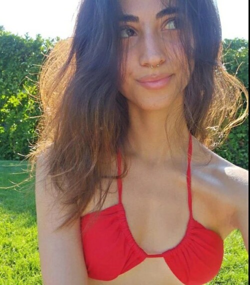 photo 5812371979343350624 y37f296110c050cfd8