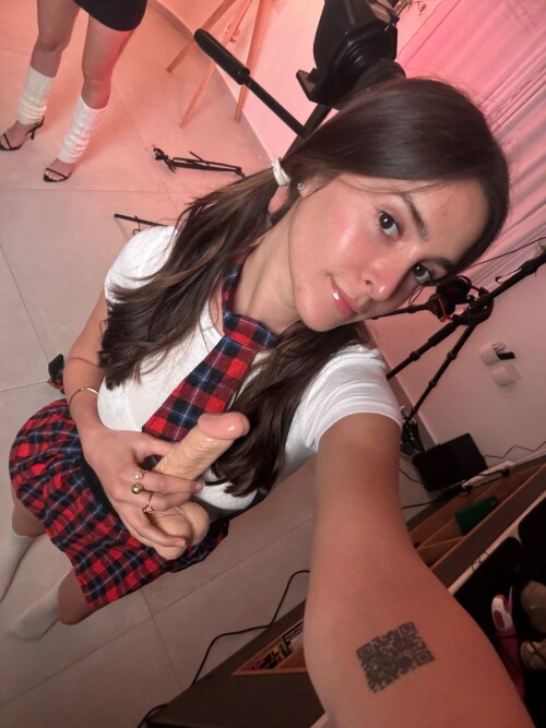 photo 5836850582806184371 y4f8db07634487437