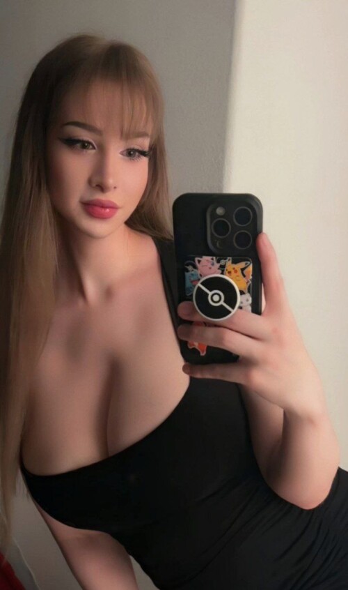 photo 5841683778223852209 yb1533a8e3f4a638b