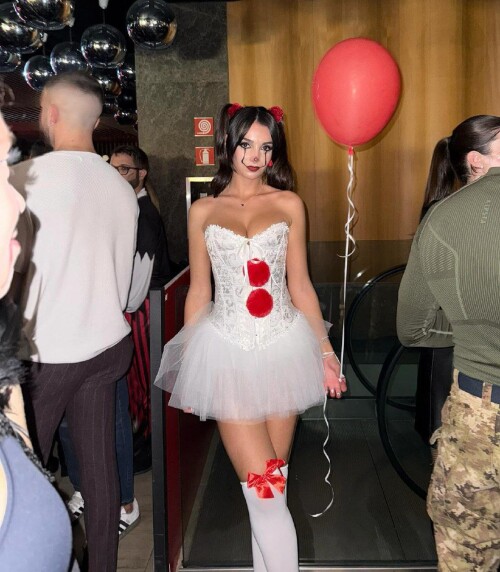 photo 5847959434112910842 y8a9c13b0fd374002