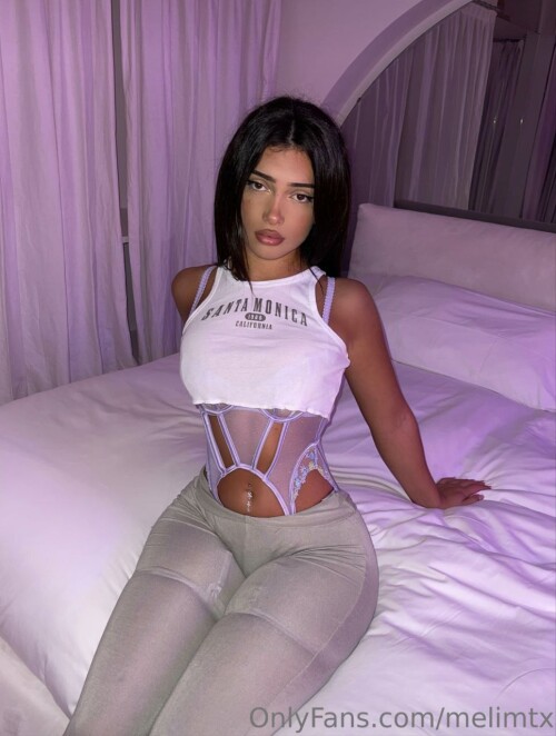 photo 5998962023154695327 y