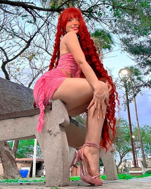 piernas bella duenas44ad78c567137c96