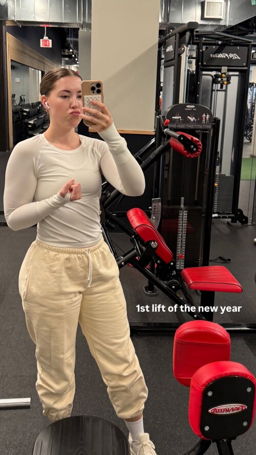 pineapplebrat f5c343b4e7174737b5f34427dbc5bde9ba709d035e8db358