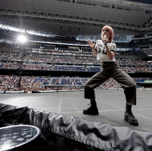 pink hair again v0 8pfpuysrsi3d1f96ed9cedc1c557e