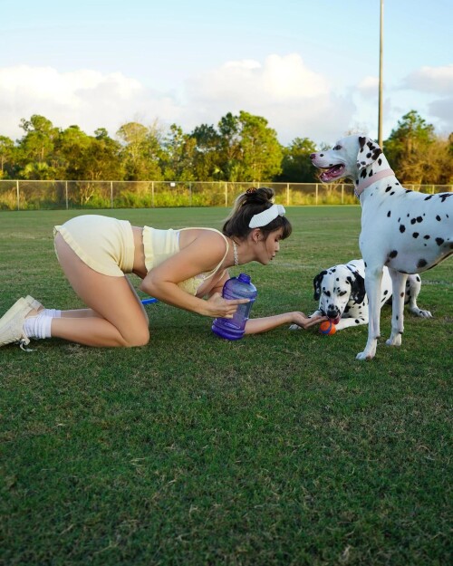 playing football v0 hcprtjaxeshd1a15674f233edde30