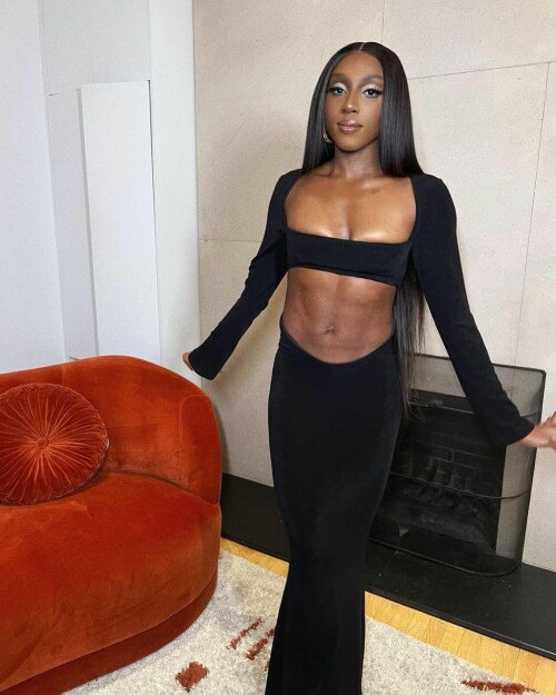 pspamelashepard CjqYnmIuI1W 