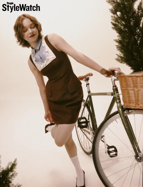 psw fall emma myers 090225 9 729ac7c4607749b2a0ca6fa066391799d529e64ce27a3665