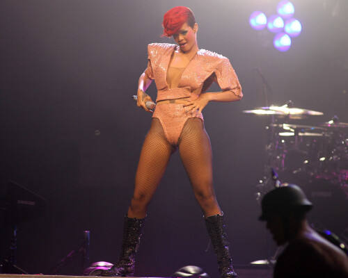 r1021b75386b894c6abe