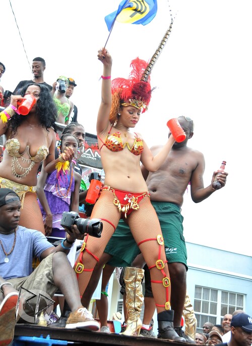 r2 703933971466864a8