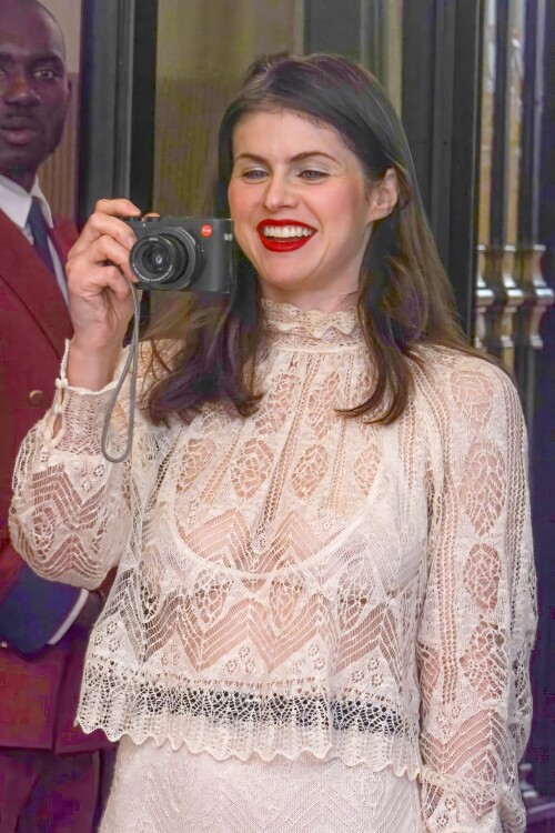 r6YaPTc1 oc05a85bb0c923f76