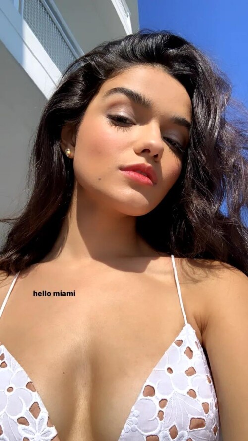 rachel zegler 001 10010827400134476baa59bf4ed051e98