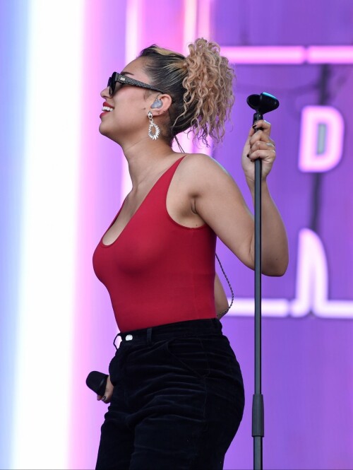 raye performs at parklife festival at heaton park in manchester 06 10 2018 208efd3ed63fd2bb7