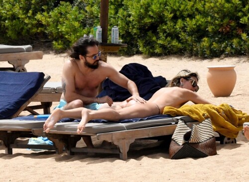 rbnLHq 6c8843d60862999a8229