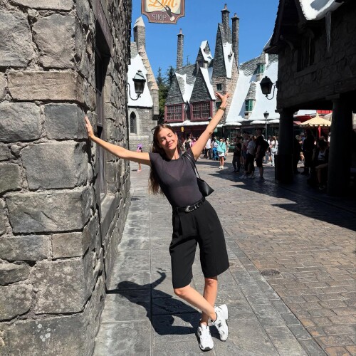 realbarbarapalvin-20250904-00022fab5a3f458ae625