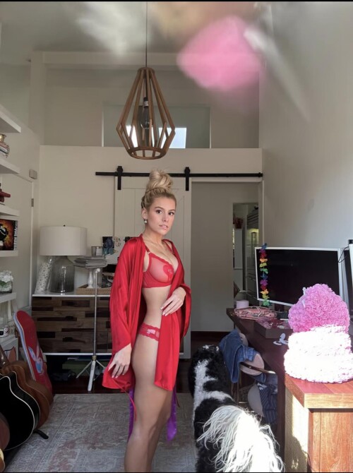 received 41777165024546101636e56564c95761