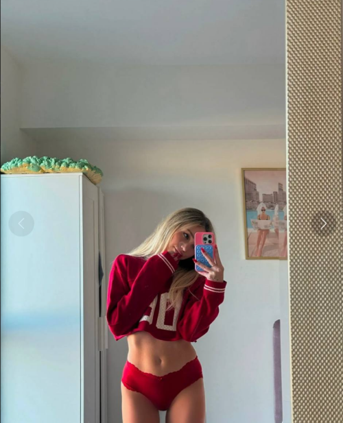 red-4400179ee06f6b39f