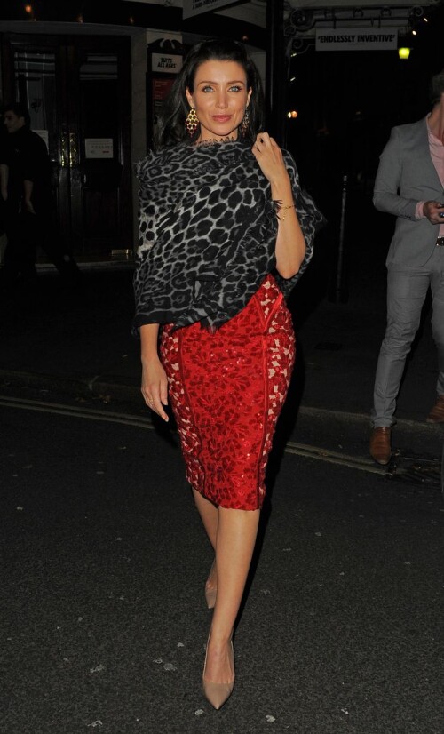 red003 71a960fd9e7c33f56