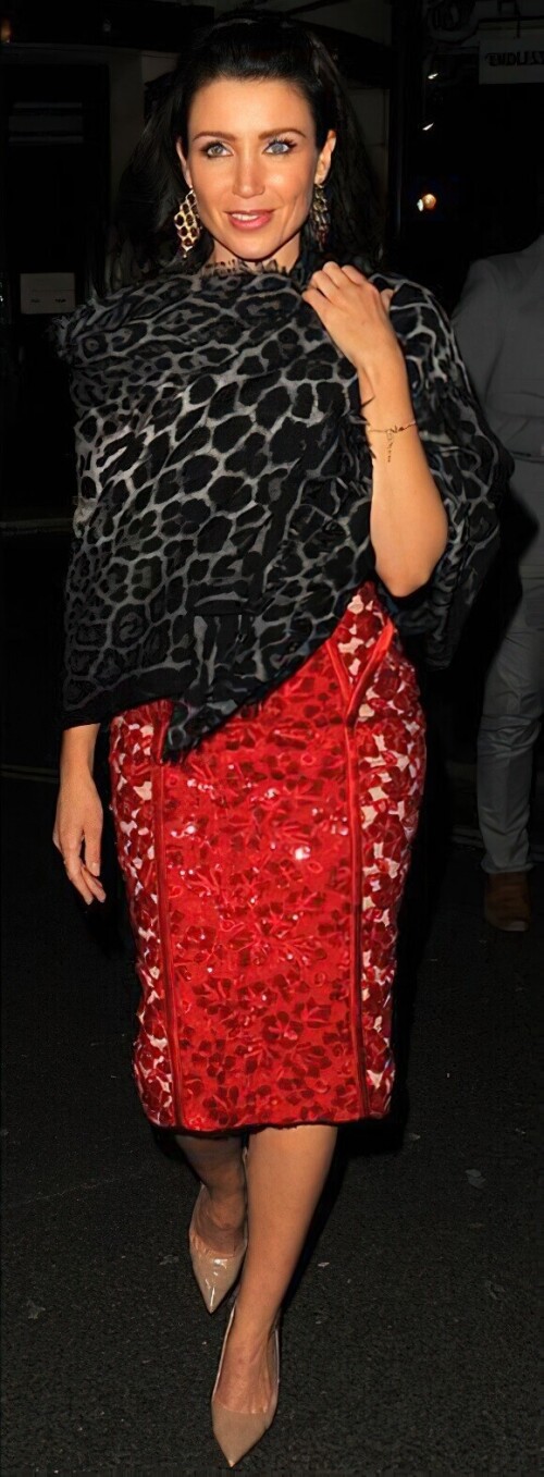 red003 8a20561ddb9c49b056