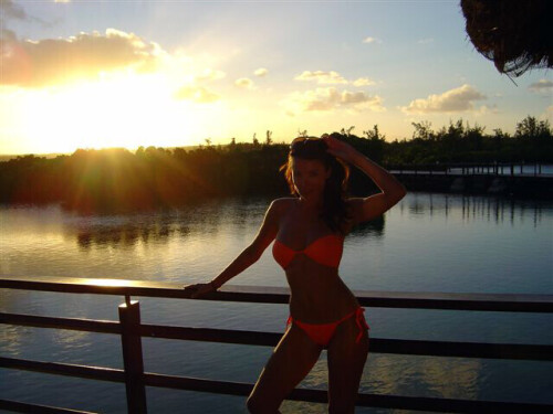 red090a3e48bddacbf2b8d