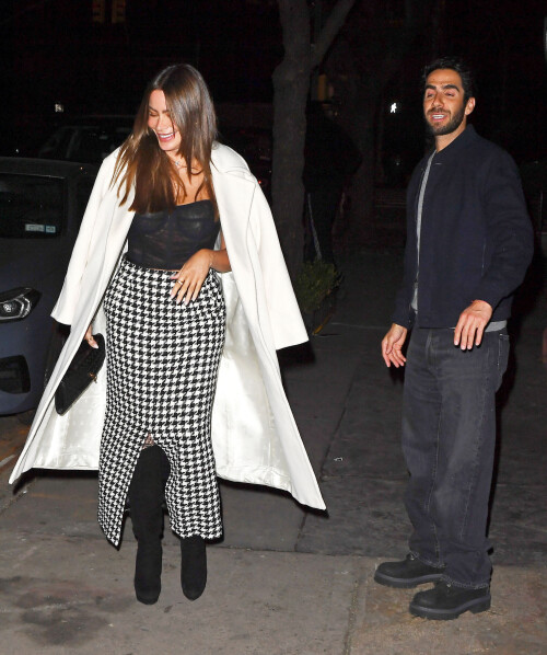 rfu6t7yoi-70a9268aad6156616