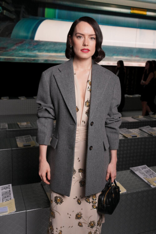 rid51a092eb759af06a4