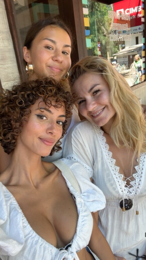 ritaa.galland C8 NeEeRiy2d319981ab8d4374f