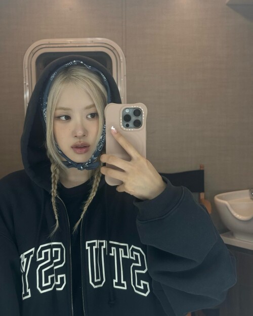 roses are rosie 2024 09 17 050040b7de2dd8de722d5b