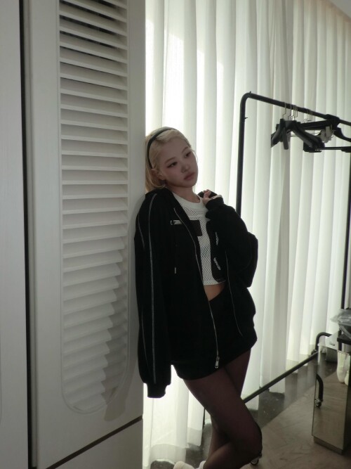 roses are rosie photo DOU SOgDGa 20250908 002924 5449822566d2926c2c48ce7c9