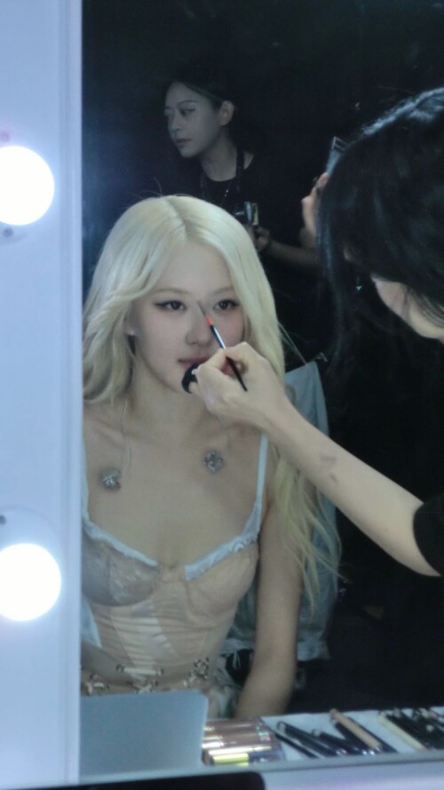 roses are rosie stories 3756065604169243174 20251101 021851 572712031f72df5dea74b606f