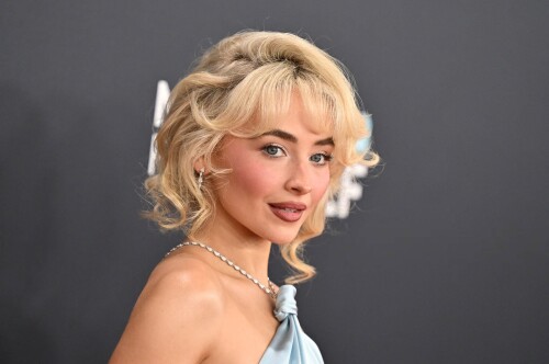 sabrina 6328210b35c7beec8