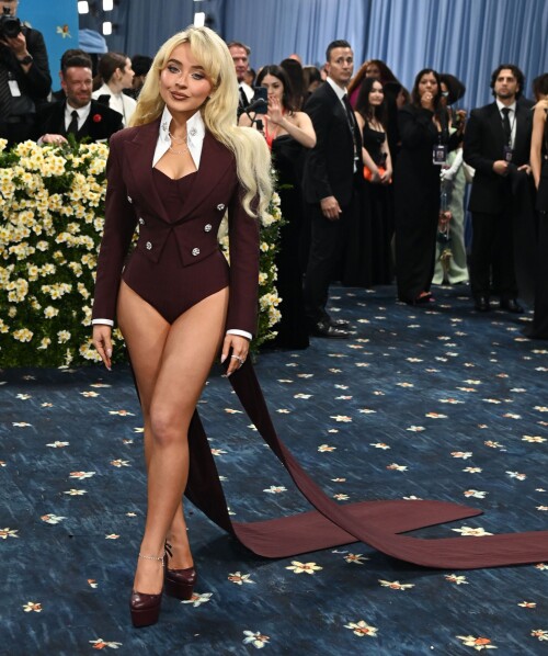 sabrina 9af2f828275b914e5