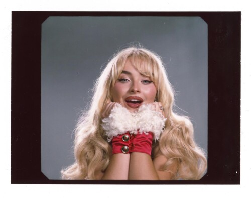 sabrinacarpenter 1733077854 3513634164761670905 8713286b45c4c9cee91eab5