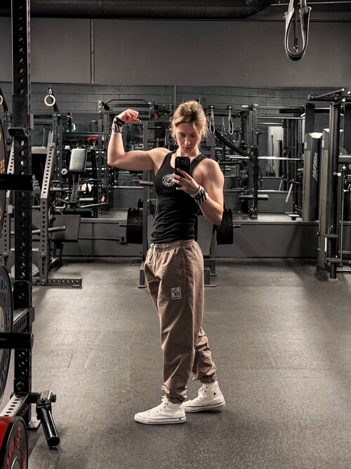 sabrinacesta 12385672373683741eb26e782a