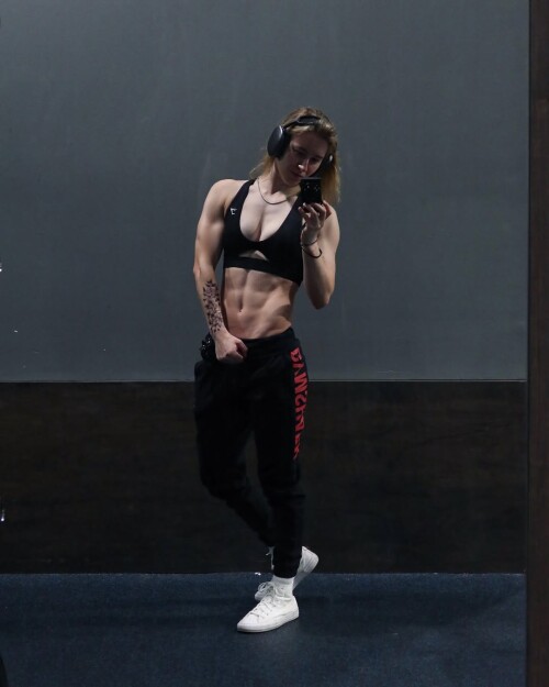 sabrinacesta 1638471497d9fb79d36c1fbfa6