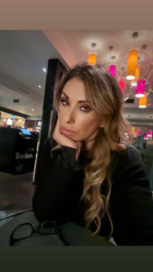 sabrinasalernofficial 07102023 000182cd159402005c68