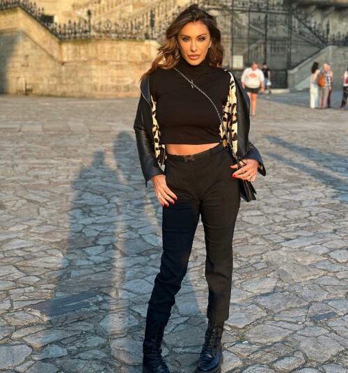 sabrinasalernofficial 22062023 000324457a3eff04fb37