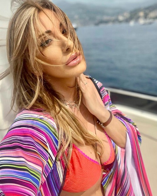 sabrinasalernofficial 285689723 444270041031995 7549952090769725822 n