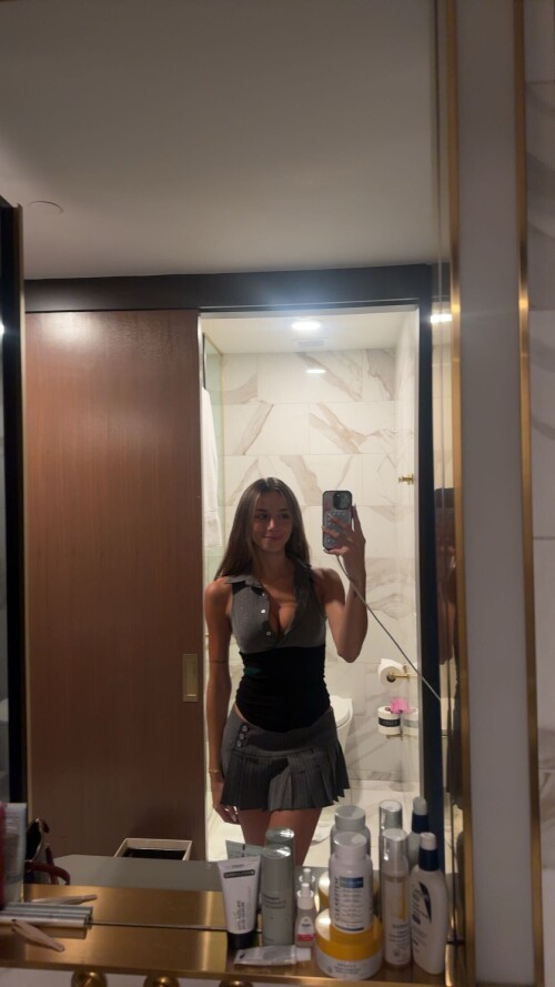 sadie.mckenna RDownloadb1eb35fd63ab3997