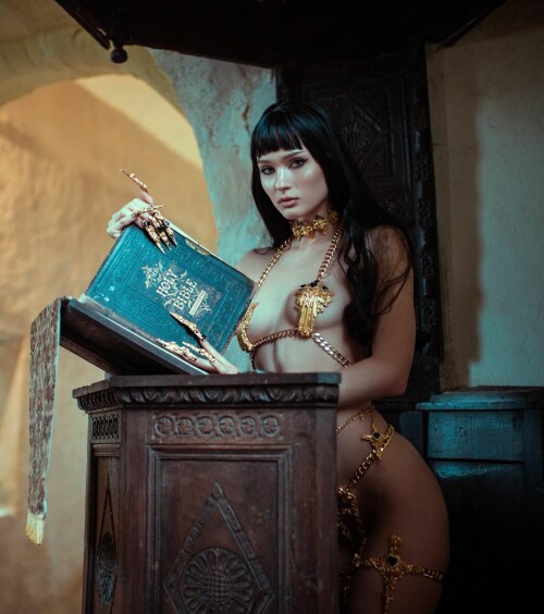 saich0tic 2914064856735693677 1