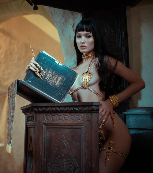 saich0tic 2914064856735693677 2