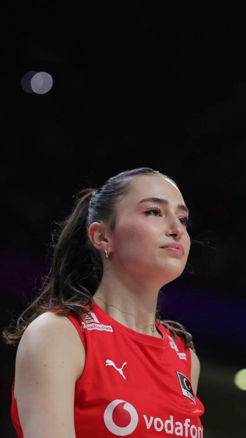 saliha sahin v0 9abb2uv2c0ff13feb0360079a9fb9