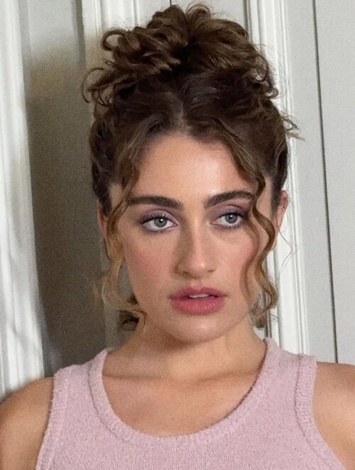 samanthalmua 1759693716 3736904197439884688 367473750aa6659434c572a98