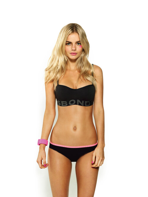 samara weaving 416077fb530f132b15f3b7