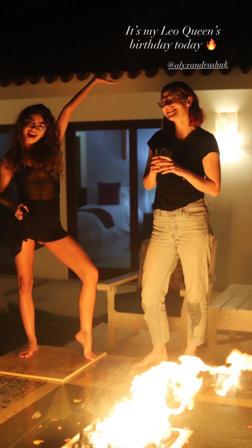 sarahhyland 1754759239 187407689fa9b56375cdd7c20