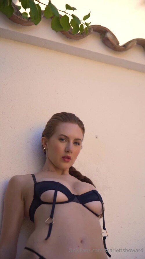 scarlettshoward 3778838791507 source 21c32f3f4d5e6b9fbb