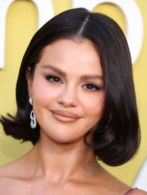 selena-49b8431413832ac9a3