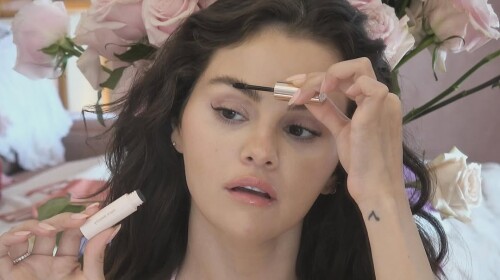 selenagomez photo DMGGCBAv92Q 20250714 183934 5175849105b8ac6213bd5e8d6