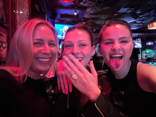 selenagomez 170390778583592034fa3ec2810978d9