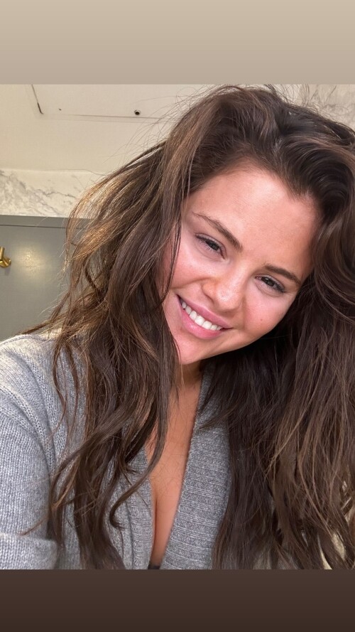 selenagomez 17080552020267711423e9a9d452176a