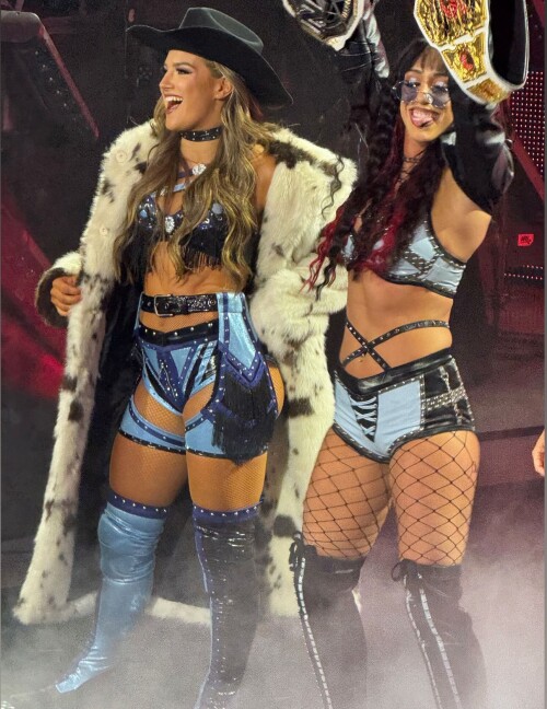 selfieswithschellhasess2025 8 13 5.55.448 story3043bba6e8ae9c25